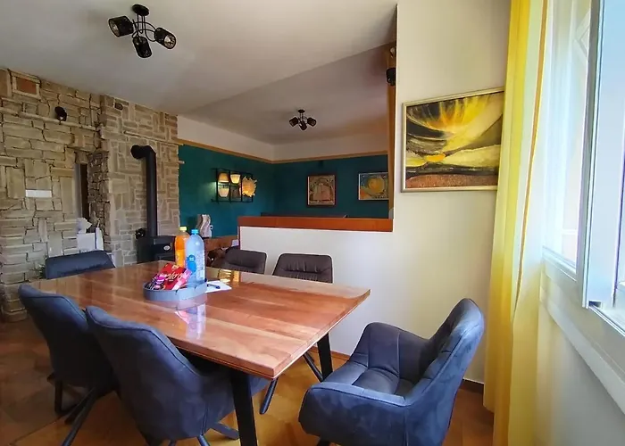 Mihaela Apartment