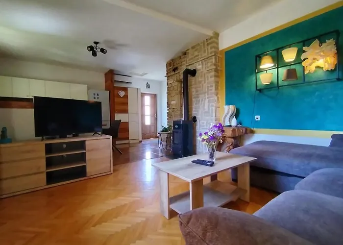 Mihaela Apartment