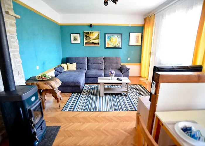 Mihaela Apartment